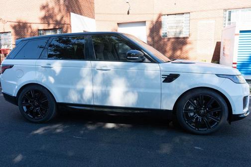 2021 Land Rover Range Rover Sport HSE Silver Edition