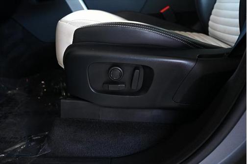 2021 Land Rover Discovery P300 S R-Dynamic