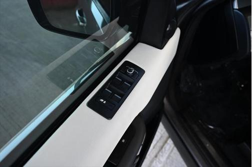 2021 Land Rover Discovery P300 S R-Dynamic