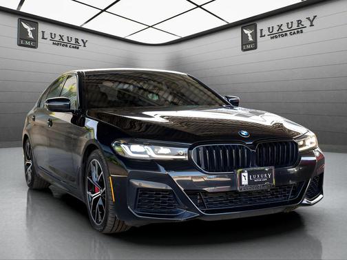 Black Sapphire Metallic 2023 BMW 540 i xDrive