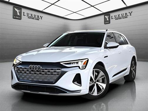 2024 Audi Q8 e-tron Premium