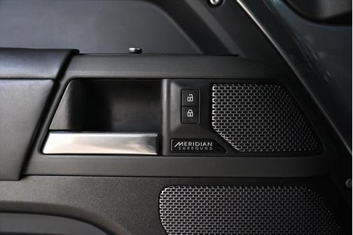 2023 Land Rover Defender 110 X