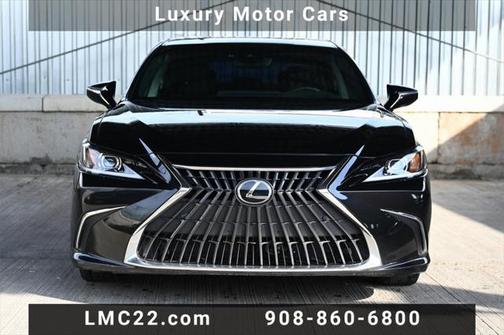 2024 Lexus ES 300h Base