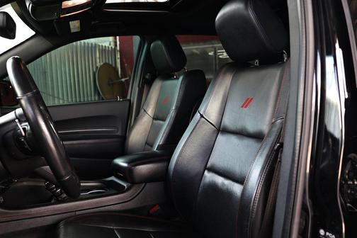 DB Black Crystal Clearcoat 2023 Dodge Durango GT Plus