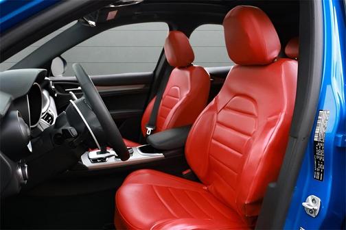 2023 Alfa Romeo Stelvio Veloce AWD