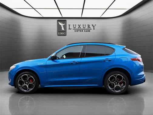 2023 Alfa Romeo Stelvio Veloce AWD