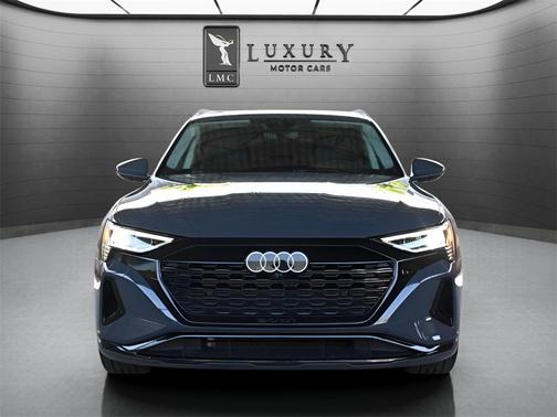2024 Audi Q8 e-tron Premium