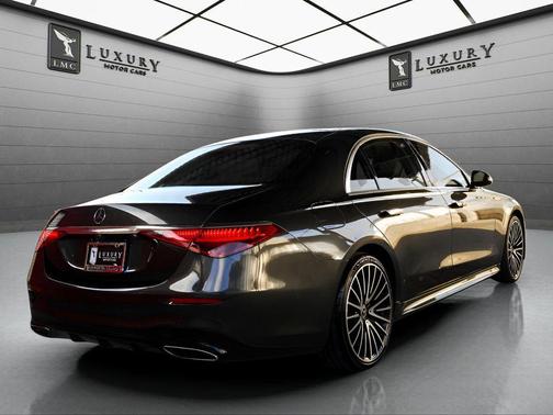Graphite Gray Metallic 2022 Mercedes-Benz S-Class 4MATIC