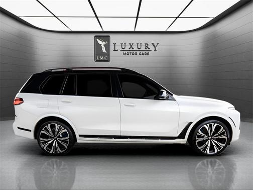 2023 BMW X7 xDrive40i