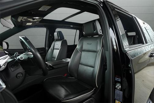 2023 Cadillac Escalade ESV Sport