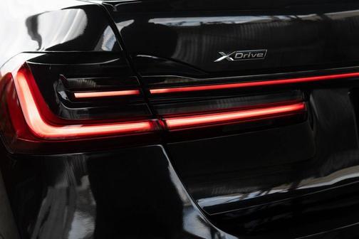 2022 BMW 750 i xDrive