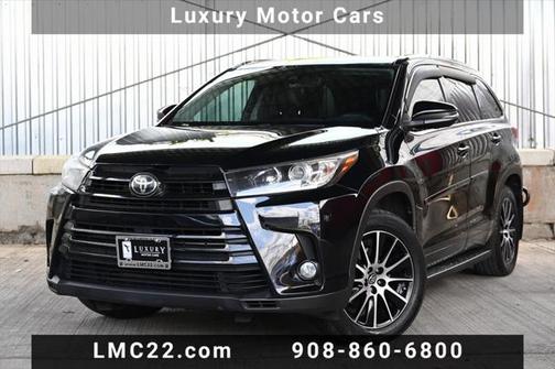 2017 Toyota Highlander SE