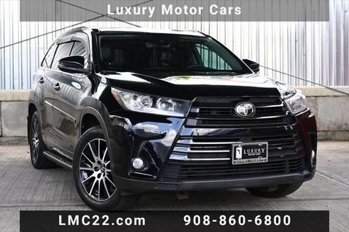 2017 Toyota Highlander SE