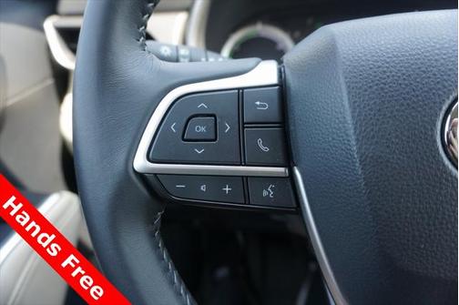 2024 Toyota Highlander Hybrid XLE
