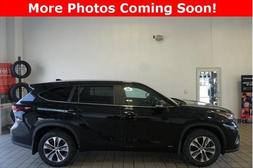 2024 Toyota Highlander Hybrid XLE