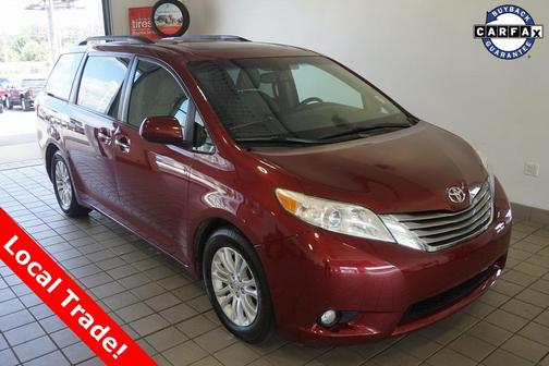 2017 Toyota Sienna XLE