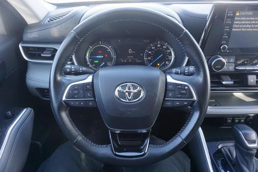 2021 Toyota Highlander Hybrid XLE