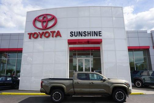 Bronze 2026 Toyota Tacoma TRD Sport