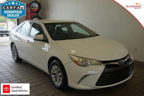Super White 2017 Toyota Camry LE