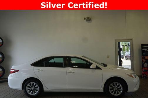 Super White 2017 Toyota Camry LE