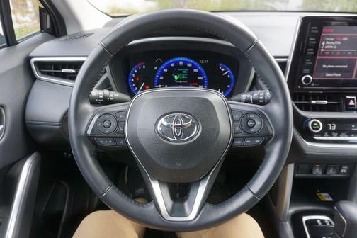 2022 Toyota Corolla Cross XLE
