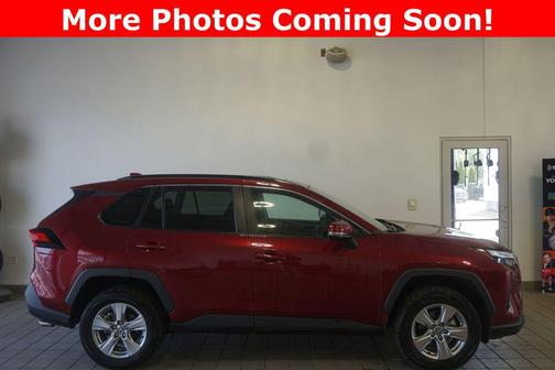 Pearl 2023 Toyota RAV4 XLE