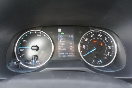 White 2022 Toyota RAV4 Hybrid XLE