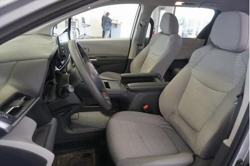 2023 Toyota Sienna LE