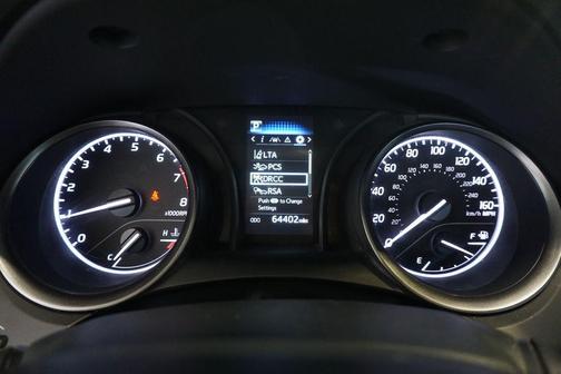 Ice 2024 Toyota Camry SE