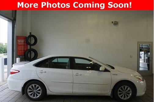 2016 Toyota Camry Hybrid SE