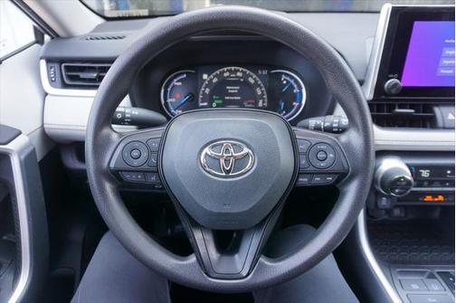 2023 Toyota RAV4 Hybrid XLE