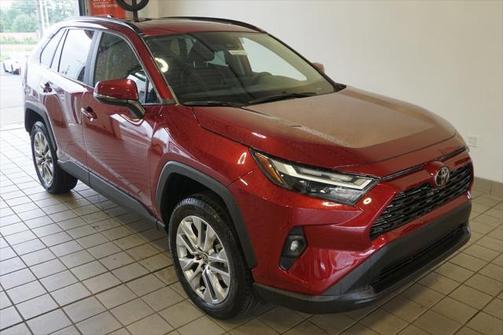 2025 Toyota RAV4 XLE Premium