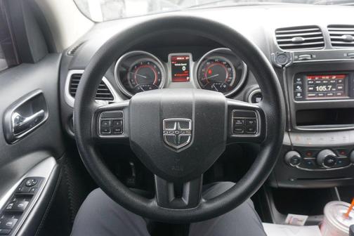 Vice White 2017 Dodge Journey SXT