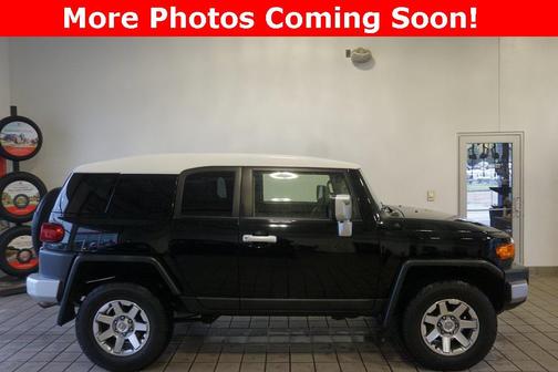 2014 Toyota FJ Cruiser Base