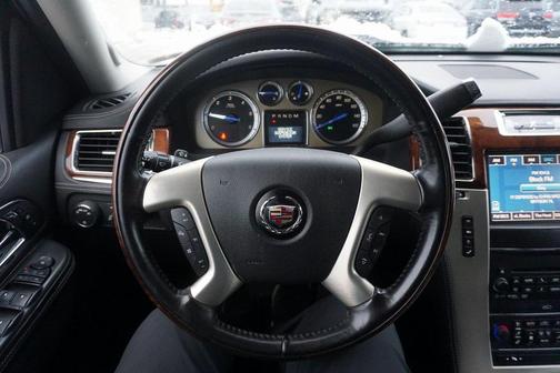 2013 Cadillac Escalade Platinum Edition