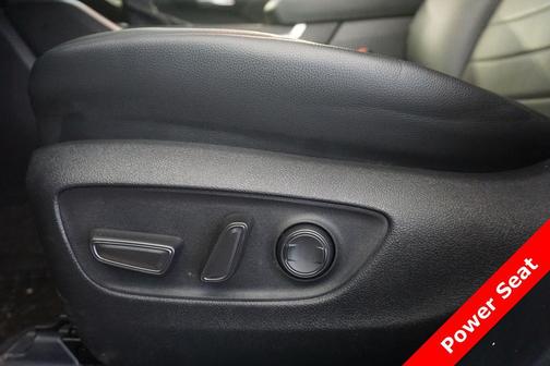 Wind Chill Pearl 2023 Toyota Highlander XLE
