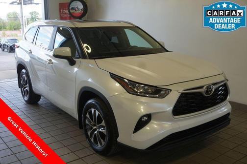 Wind Chill Pearl 2023 Toyota Highlander XLE