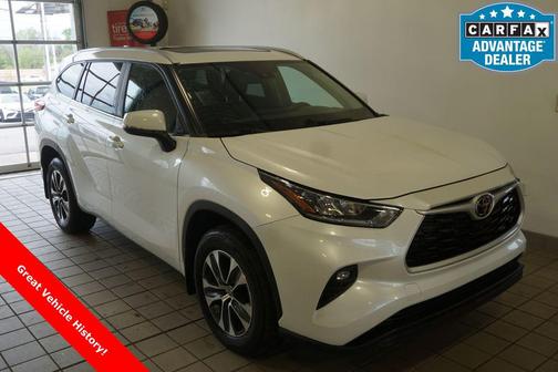 Wind Chill Pearl 2023 Toyota Highlander XLE