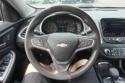 Mosaic Black Metallic 2023 Chevrolet Malibu FWD 1LT