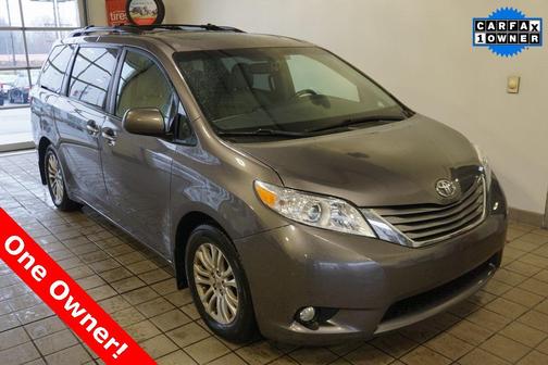 2015 Toyota Sienna XLE