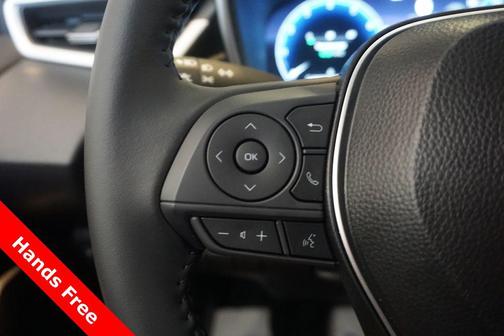 Wind Chill Pearl/Midnight Black Metallic 2026 Toyota Corolla XSE