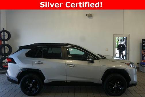 2021 Toyota RAV4 Hybrid SE