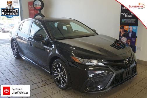 Midnight Black Metallic 2024 Toyota Camry SE
