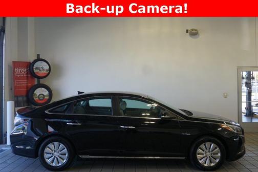 2017 Hyundai SONATA Hybrid SE