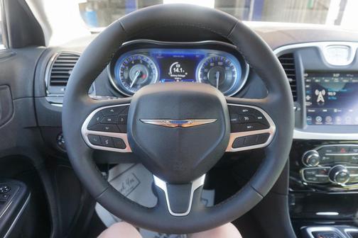 2023 Chrysler 300 Touring