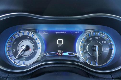 2023 Chrysler 300 Touring