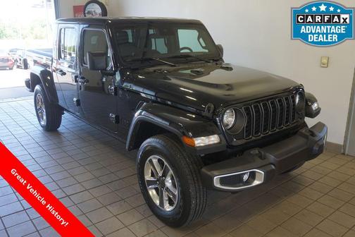 Black Clearcoat 2024 Jeep Gladiator Sport S