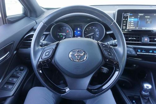 2018 Toyota C-HR XLE Premium