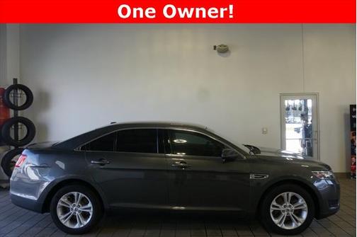 2017 Ford Taurus SE