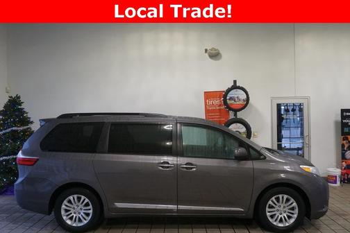 2017 Toyota Sienna XLE